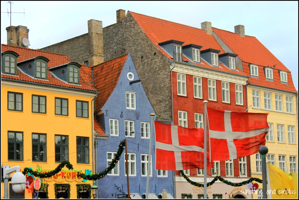 Nyhavn harbor colorful houses